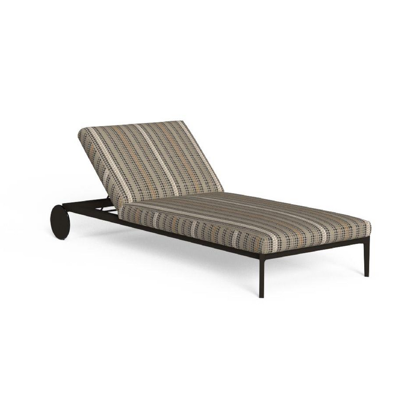 Aluminum Framed Sun Lounger | Talenti Leaf | Italianfurniture.com