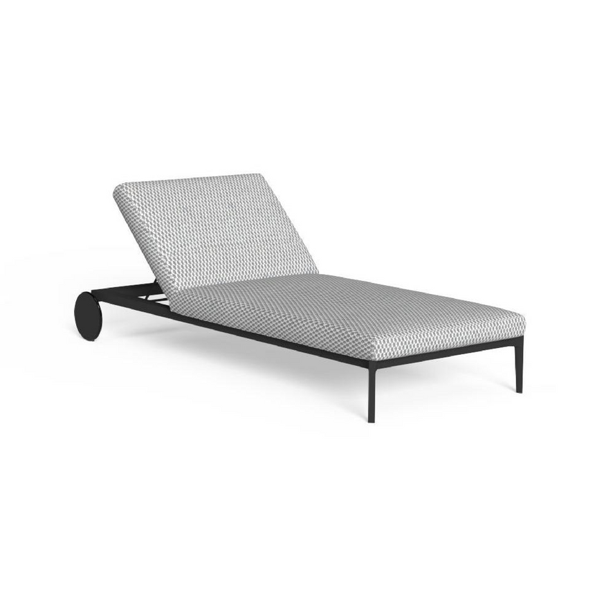 Aluminum Framed Sun Lounger | Talenti Leaf | Italianfurniture.com