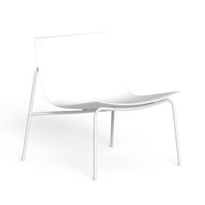 Molded Outdoor Lounge Chair | Talenti Malè | Italianfurniture.com