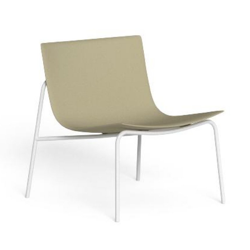 Molded Outdoor Lounge Chair | Talenti Malè | Italianfurniture.com