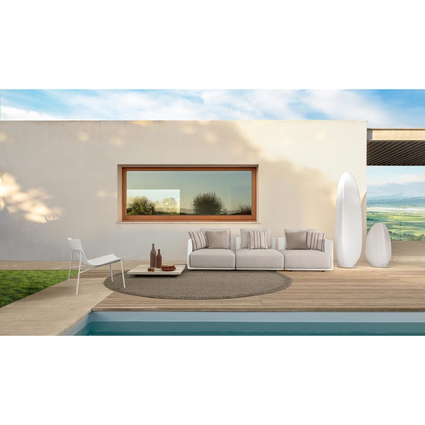 Molded Outdoor Lounge Chair | Talenti Malè | Italianfurniture.com