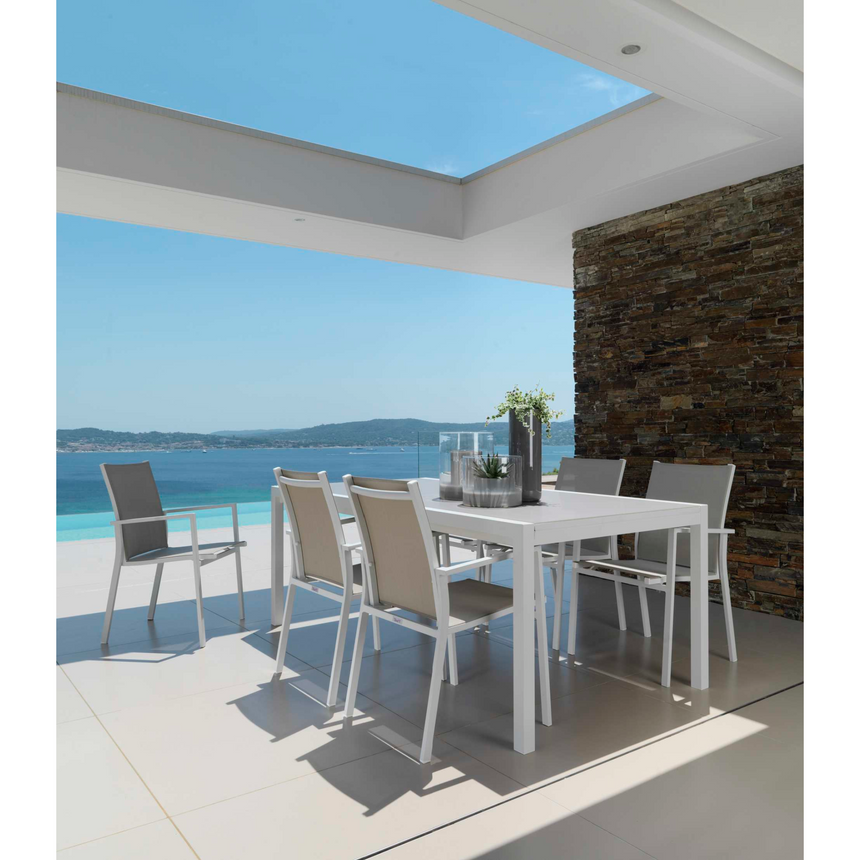 Tempered Glass Outdoor Dining Table | Talenti Maiorca | Italianfurniture.com