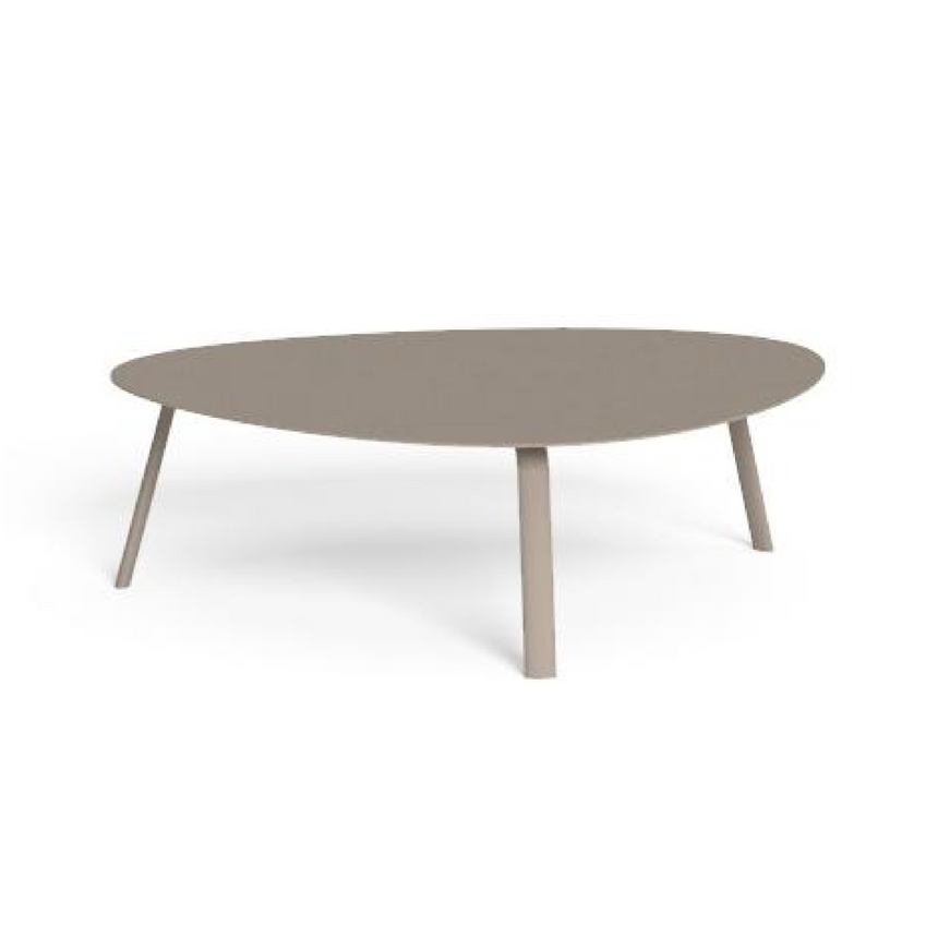 Organic-Shaped Outdoor Coffee Table | Talenti Milo | Italianfurniture.com