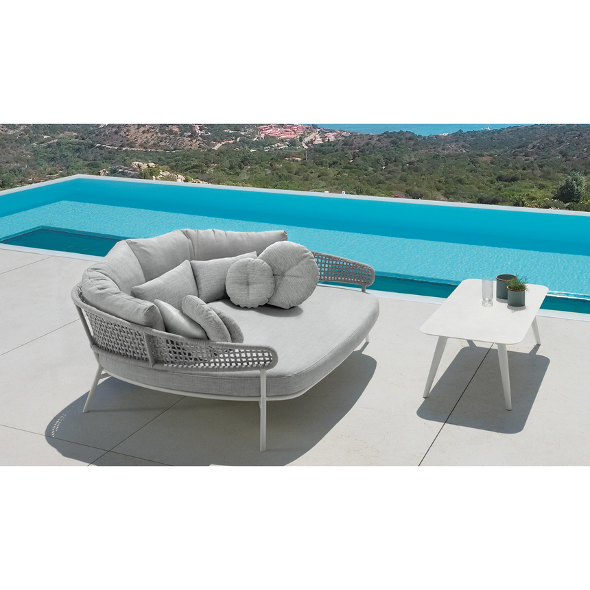 Curved Rope Cushioned Daybed | Talenti Moon | Italianfurniture.com