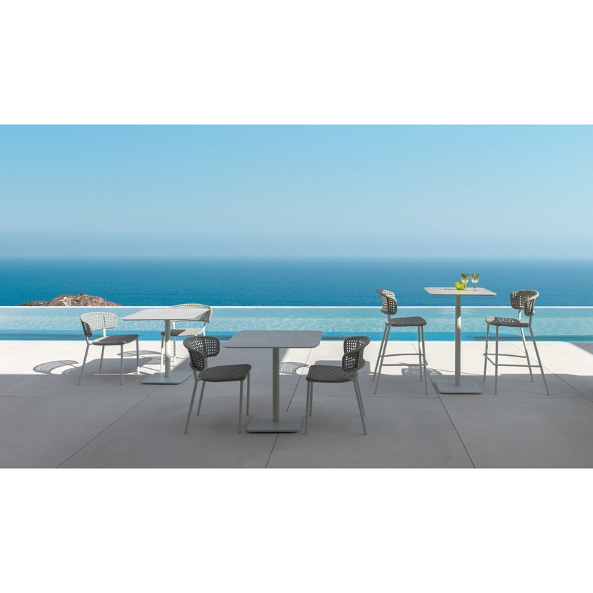 Aluminum Square Pedestal Outdoor Table | Talenti Moon | Italianfurniture.com