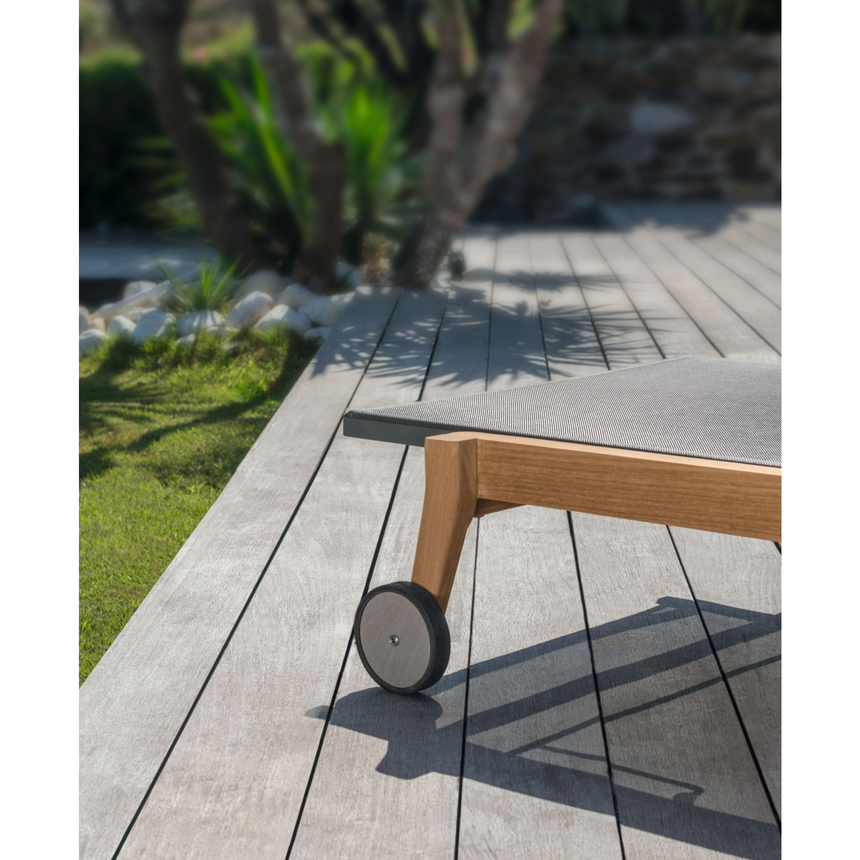 Teak Framed Sun Lounger | Talenti Moon | Italianfurniture.com