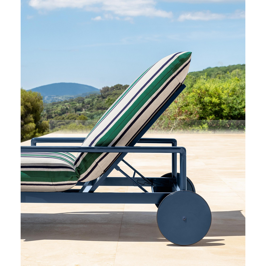Striped Sun Lounger | Talenti Nalu | Italianfurniture.com