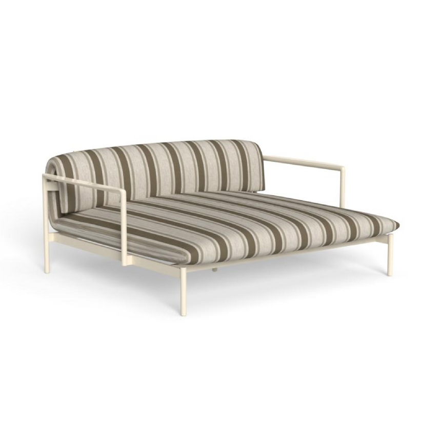 Striped Outdoor Lovebed | Talenti Nalu | Italianfurniture.com
