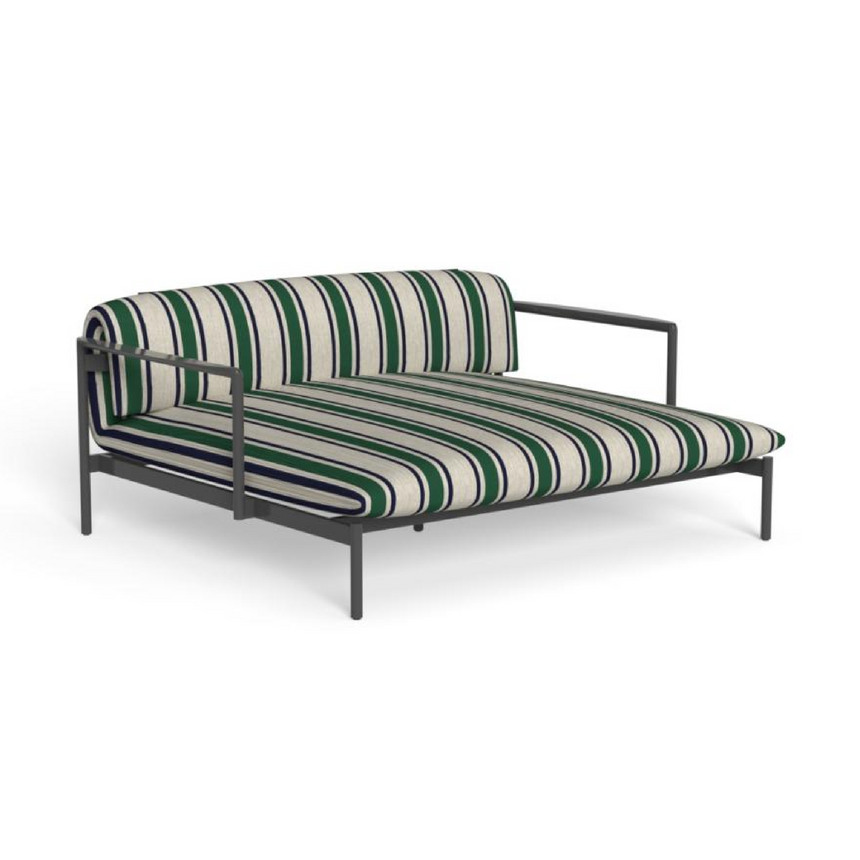 Striped Outdoor Lovebed | Talenti Nalu | Italianfurniture.com