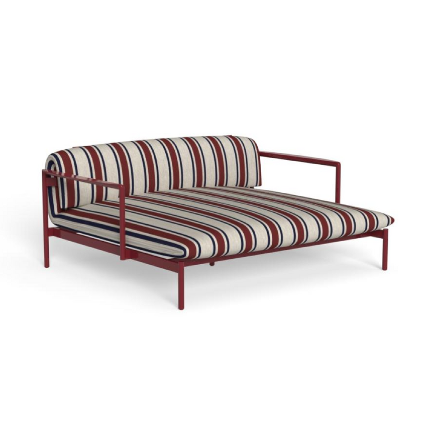 Striped Outdoor Lovebed | Talenti Nalu | Italianfurniture.com