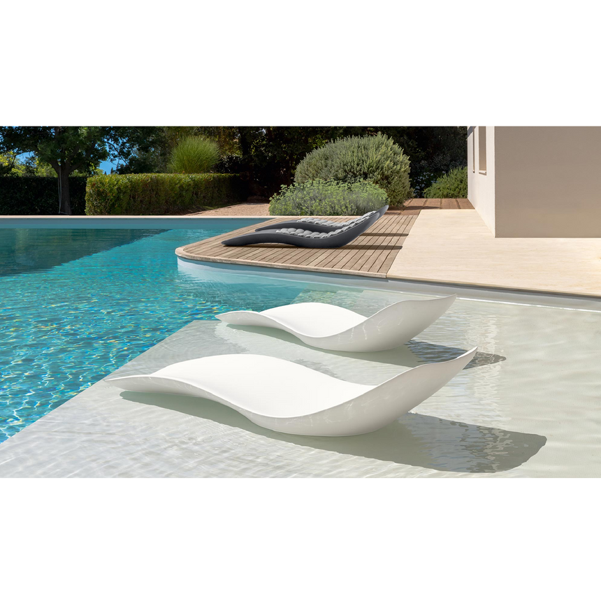 Molded Curve Sun Lounger | Talenti Reef | Italianfurniture.com