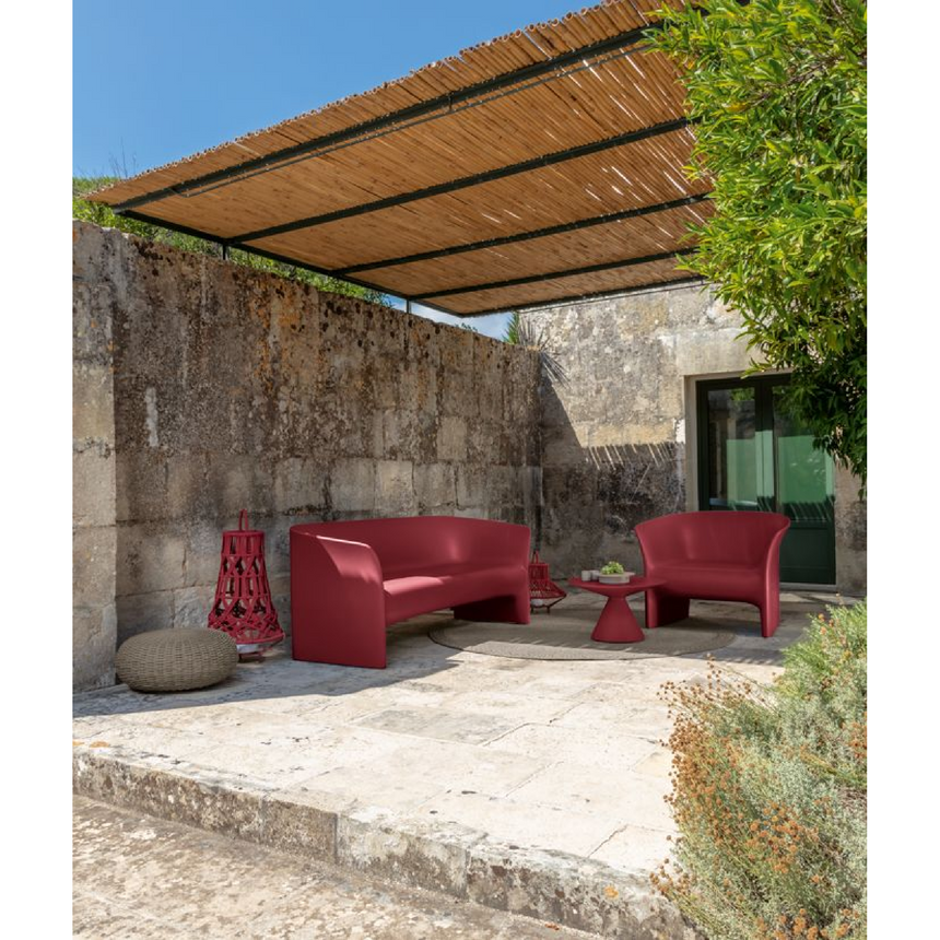 Molded Conical Outdoor Coffee Table | Talenti Reef | Italianfurniture.com