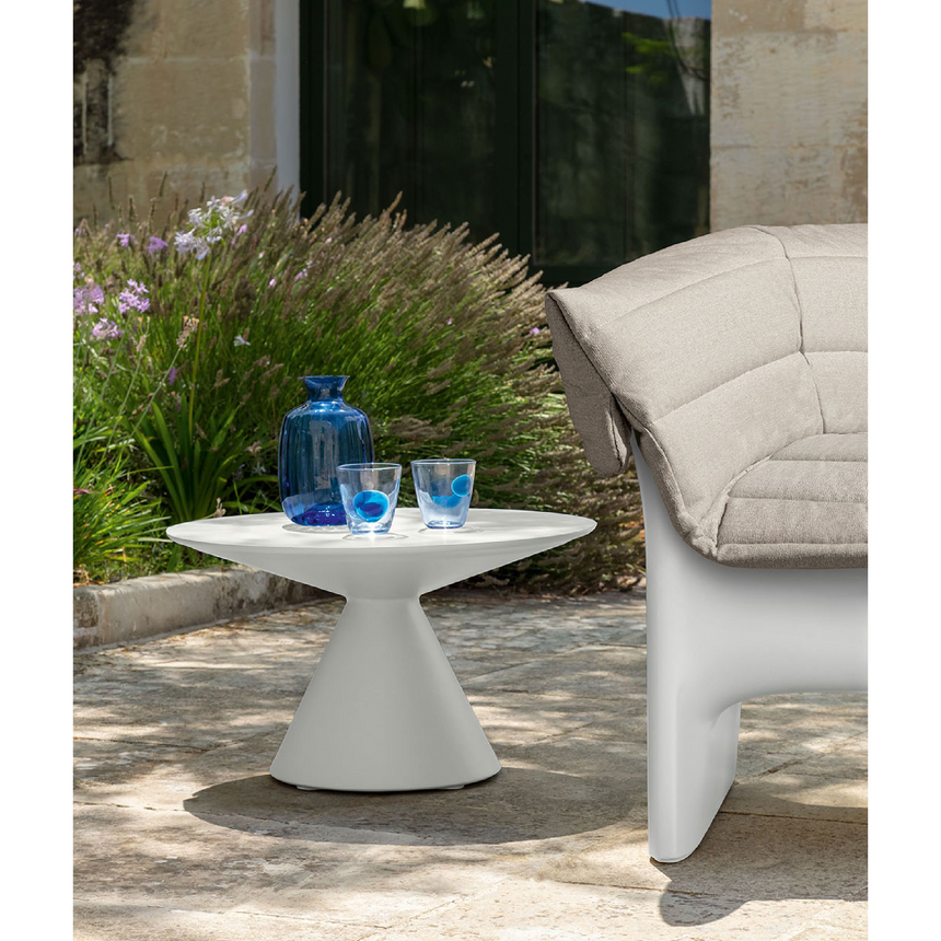 Molded Conical Outdoor Coffee Table | Talenti Reef | Italianfurniture.com