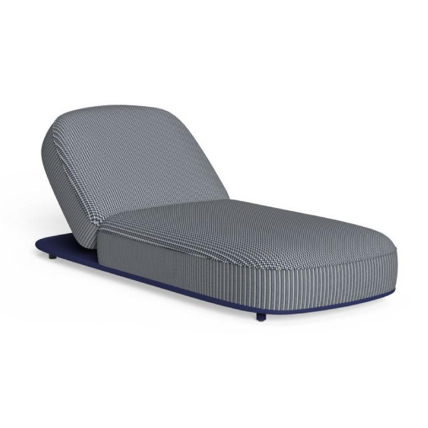 Cushioned Sun Lounger | Talenti Swipe | Italianfurniture.com