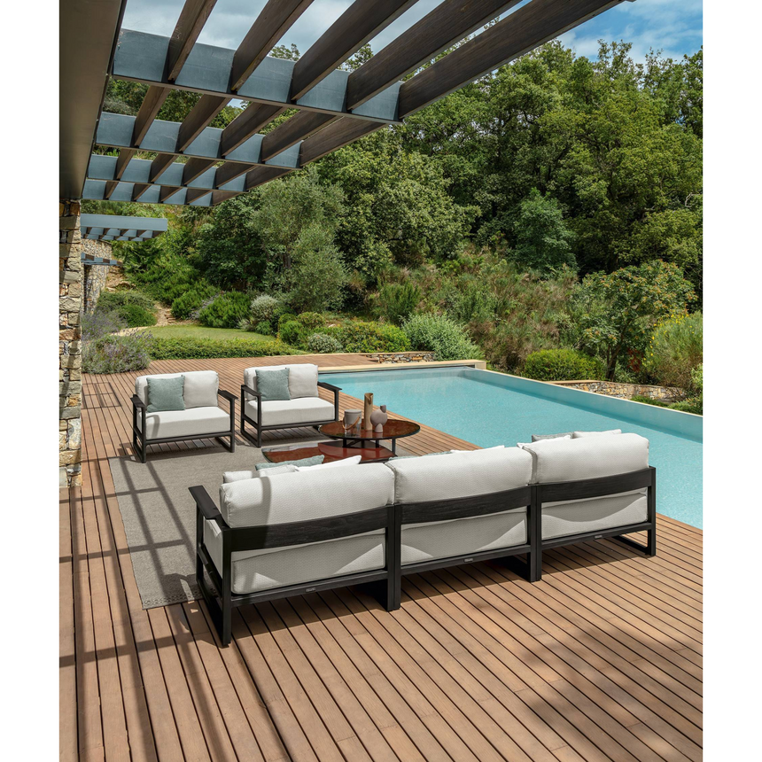 Glossy Round Outdoor Coffee Table | Talenti Thea | Italianfurniture.com