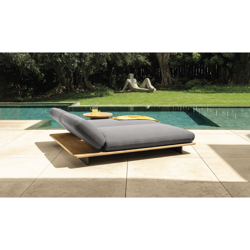 Wooden Base Sun Lounger | Talenti Venice | Italianfurniture.com