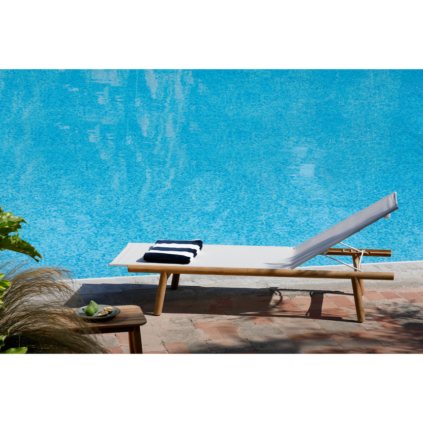 Teak Curved Sunlounger | Unopiu Pevero | Italianfurniture.com