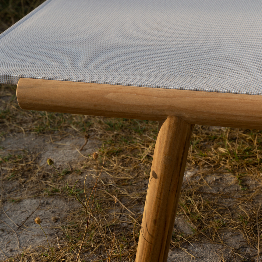 Teak Curved Sunlounger | Unopiu Pevero | Italianfurniture.com