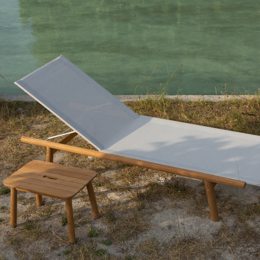 Teak Curved Sunlounger | Unopiu Pevero | Italianfurniture.com