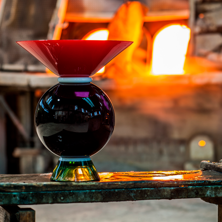 Conical Neck Vase | Venini Yemen | Italianfurniture.com