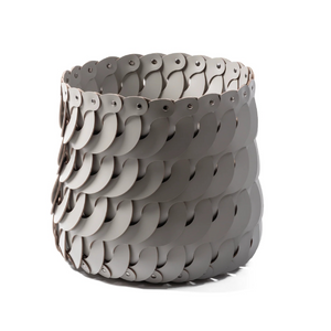 S-Shaped Woven Leather Basket S | Pinetti Alicante | Italianfurniture.com