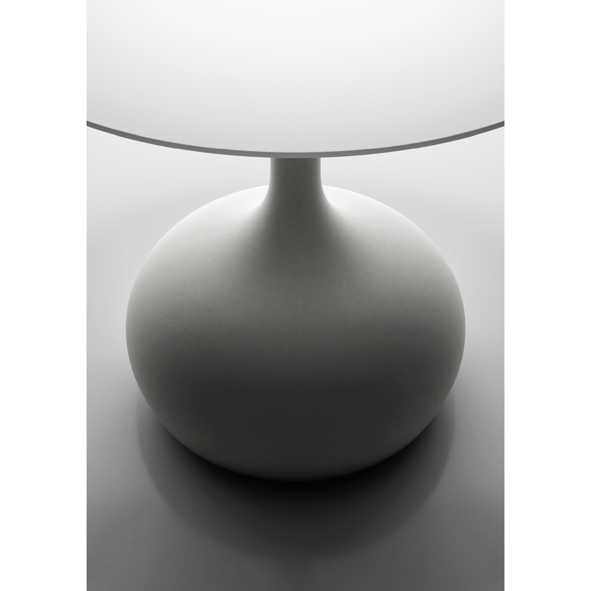 Lacquered Round Table | Alias Saen