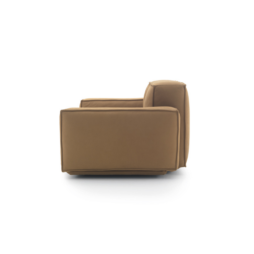 Piping Detail Lounge Armchair | Arflex Marechiaro | Italianfurniture.com