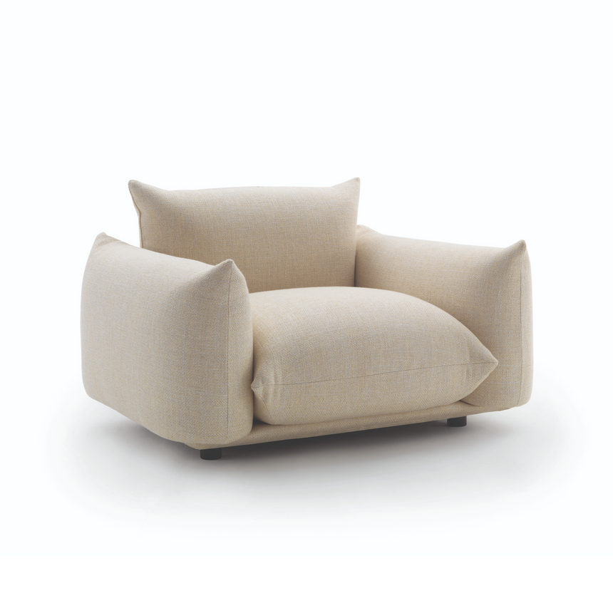 Plush Pillow-Style Lounge Chair | Arflex Marenco | Italianfurniture.com