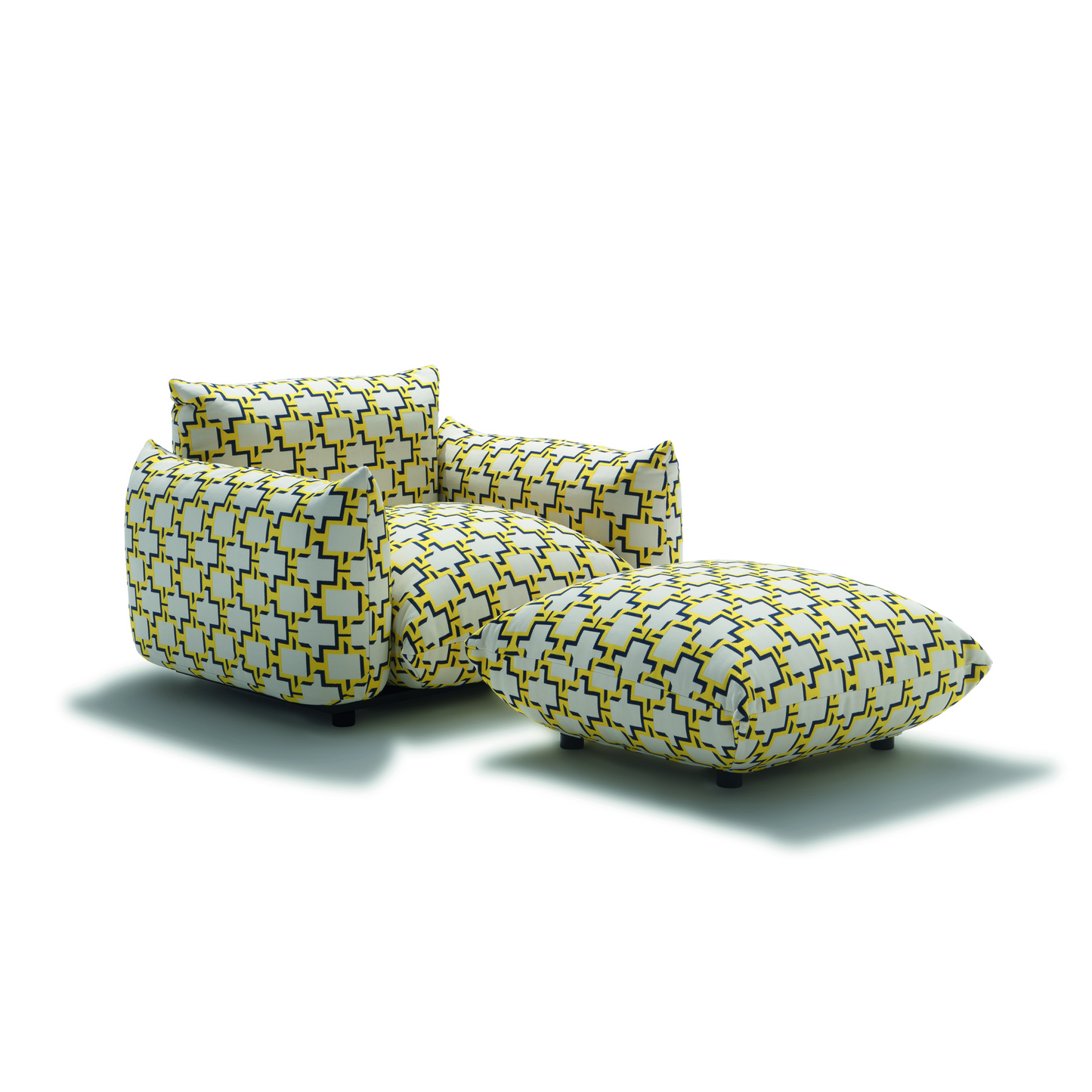 Plush Pillow-Style Lounge Chair | Arflex Marenco | Italianfurniture.com 