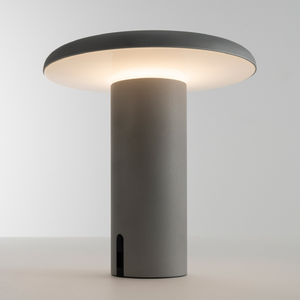 Flat-Top Portable Table Lamp | Artemide Takku | Italianfurniture.com