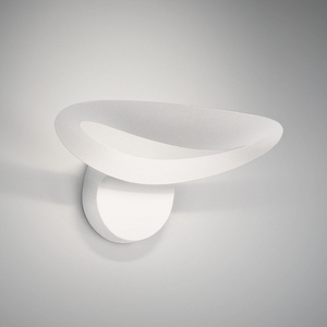 Curved Modern Wall Lamp | Artemide Mesmeri | Italianfurniture.com