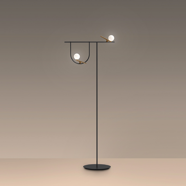 Opal Blown Glass Floor Lamp | Artemide Yanzi | Italianfurniture.com