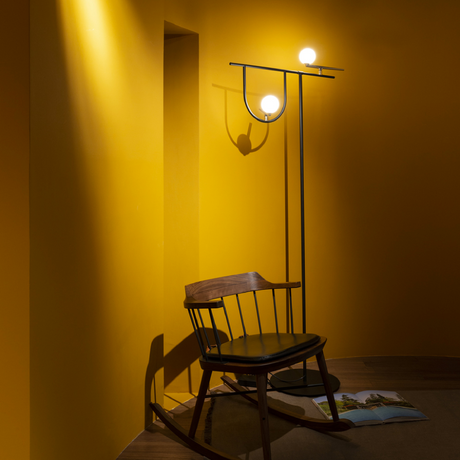 Opal Blown Glass Floor Lamp | Artemide Yanzi | Italianfurniture.com