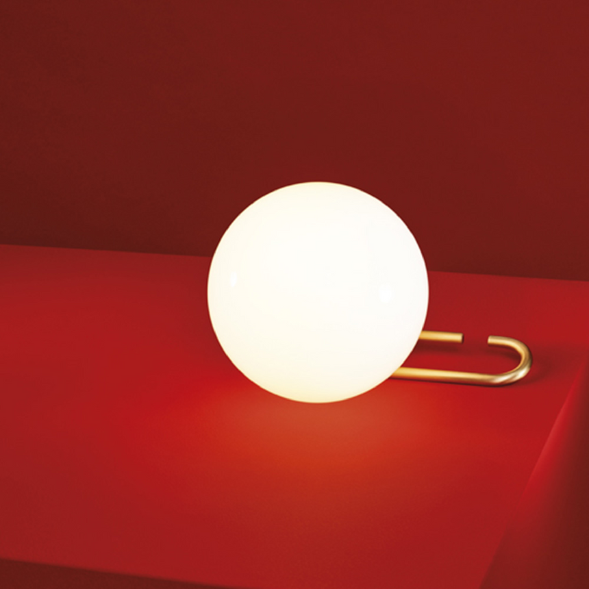 White Blown Glass Table Lamp | Artemide nh1217 | Italianfurniture.com