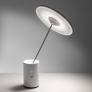 Disc Tiltable Table Lamp | Artemide Sisifo | Italianfurniture.com