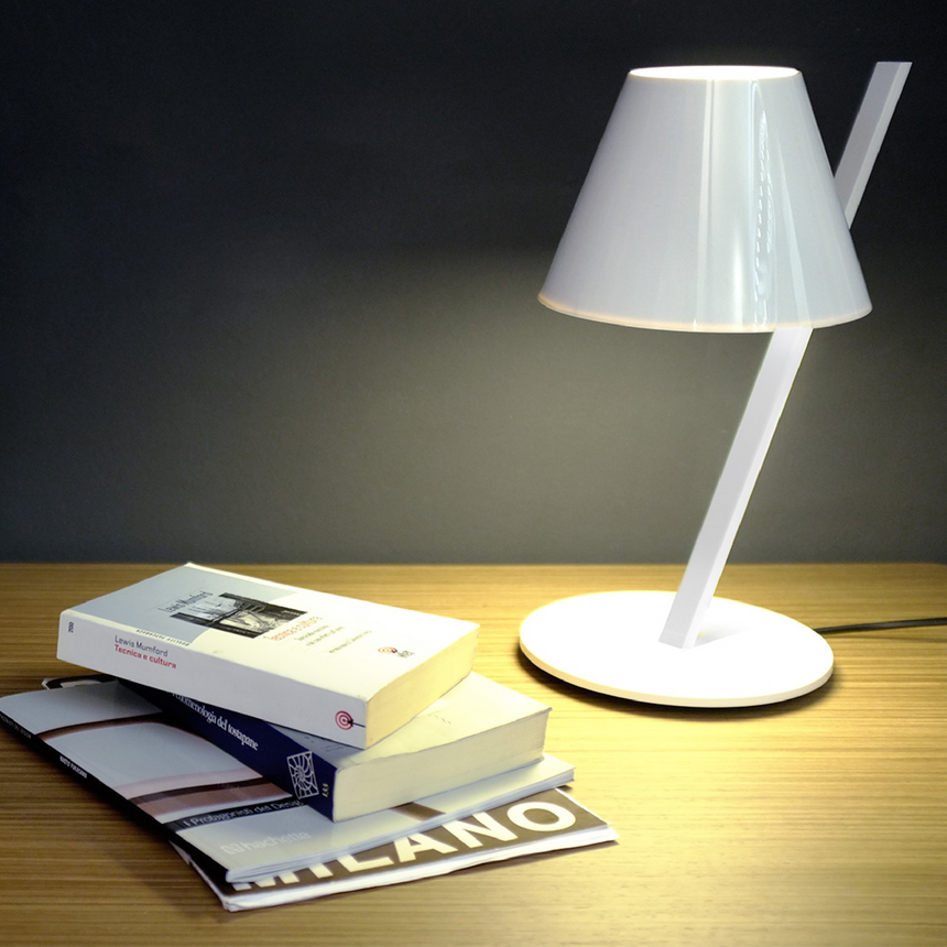 Tilted Stem Table Lamp | Artemide La Petite | Italianfurniture.com