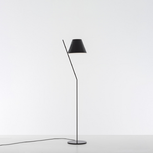 Tilted Stem Floor Lamp | Artemide La Petite | Italianfurniture.com