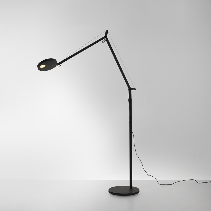 Classic Base Aluminum Floor Lamp | Artemide Demetra | Italianfurniture.com