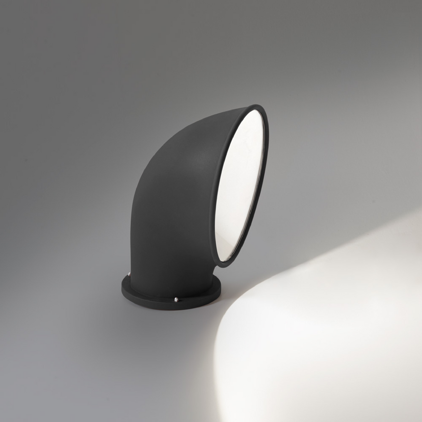 Die-cast Aluminum Ground Lamp | Artemide Piroscafo