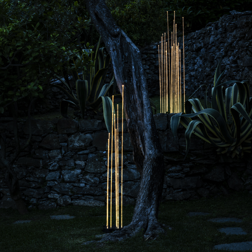 Transparent Rods Outdoor Floor Lamp | Artemide Reeds | Italianfurniture.com