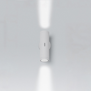 Aluminum Outdoor Wall Lamp S | Artemide Calumet | Italianfurniture.com