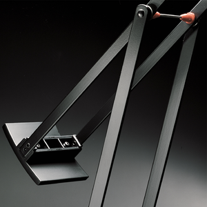 Adjustable Arm Floor Lamp | Artemide Tizio | Italianfurniture.com