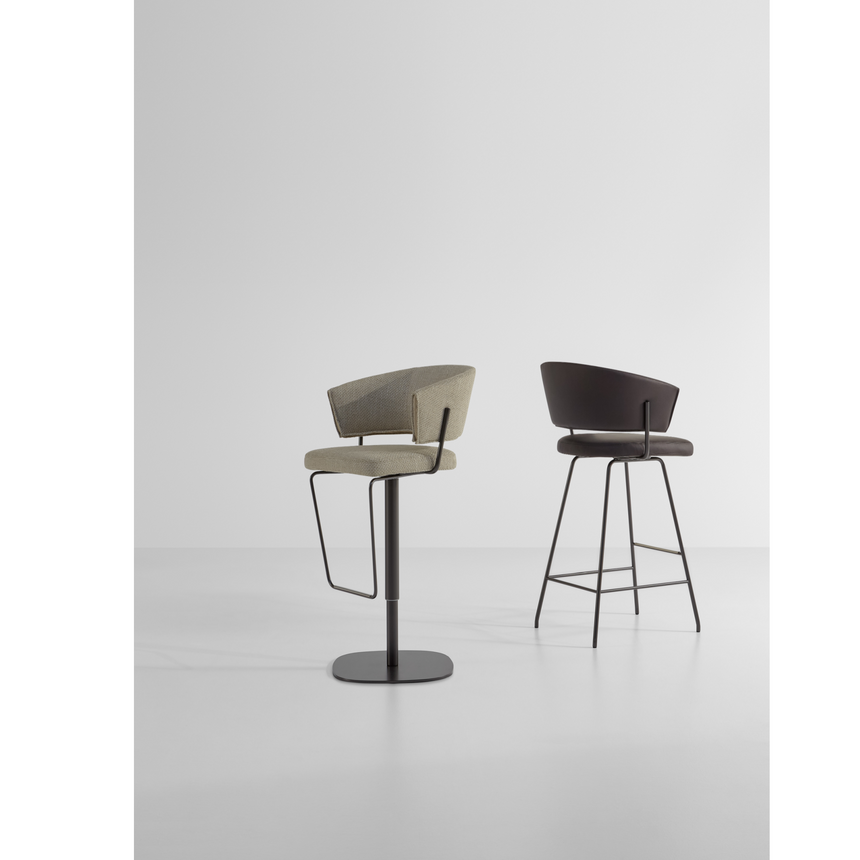 Curved Back Modern Counter Stool | Bonaldo Bahia Too | Italianfurniture.com