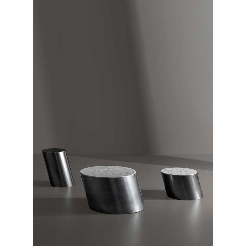 Tilted Base Coffee Table | Bonaldo Pisa / Monolith