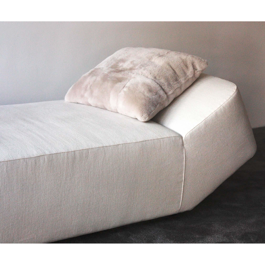 Rock Fabric Upholstered Daybed | Casa Casati Coupe | Italianfurniture.com