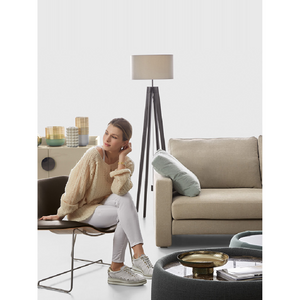 Wooden Legged Floor Lamp | Dema Edgar | Italianfurniture.com