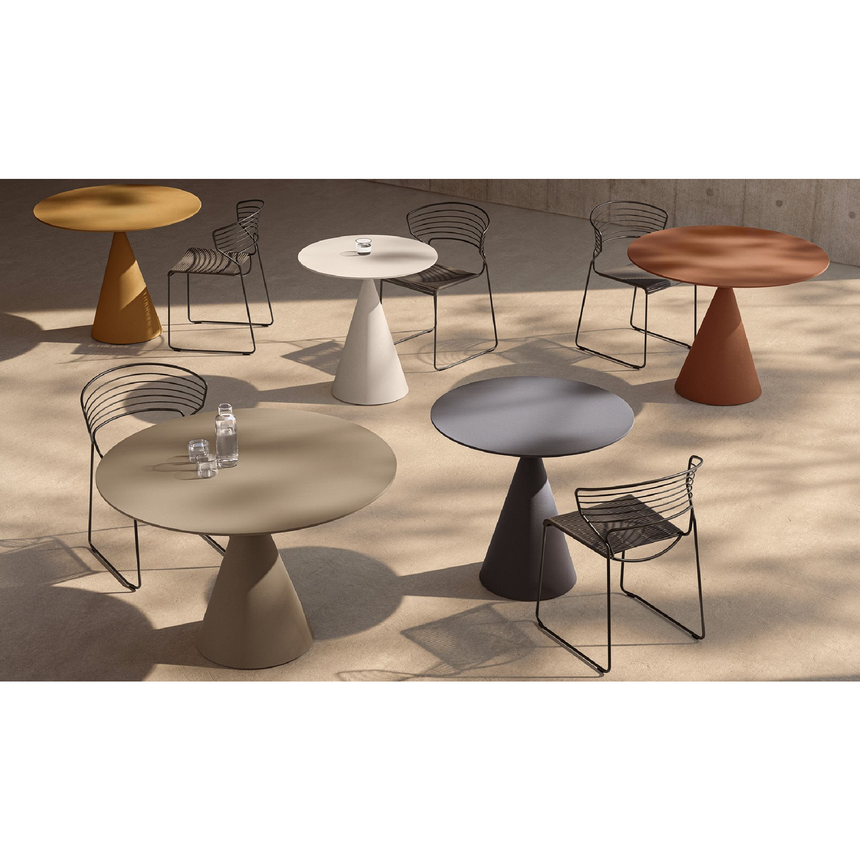 Conical Base Wood Dining Table | Desalto Clay | Italianfurniture.com