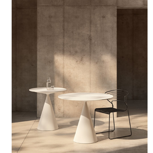 Conical Base Glass Dining Table | Desalto Clay | Italianfurniture.com