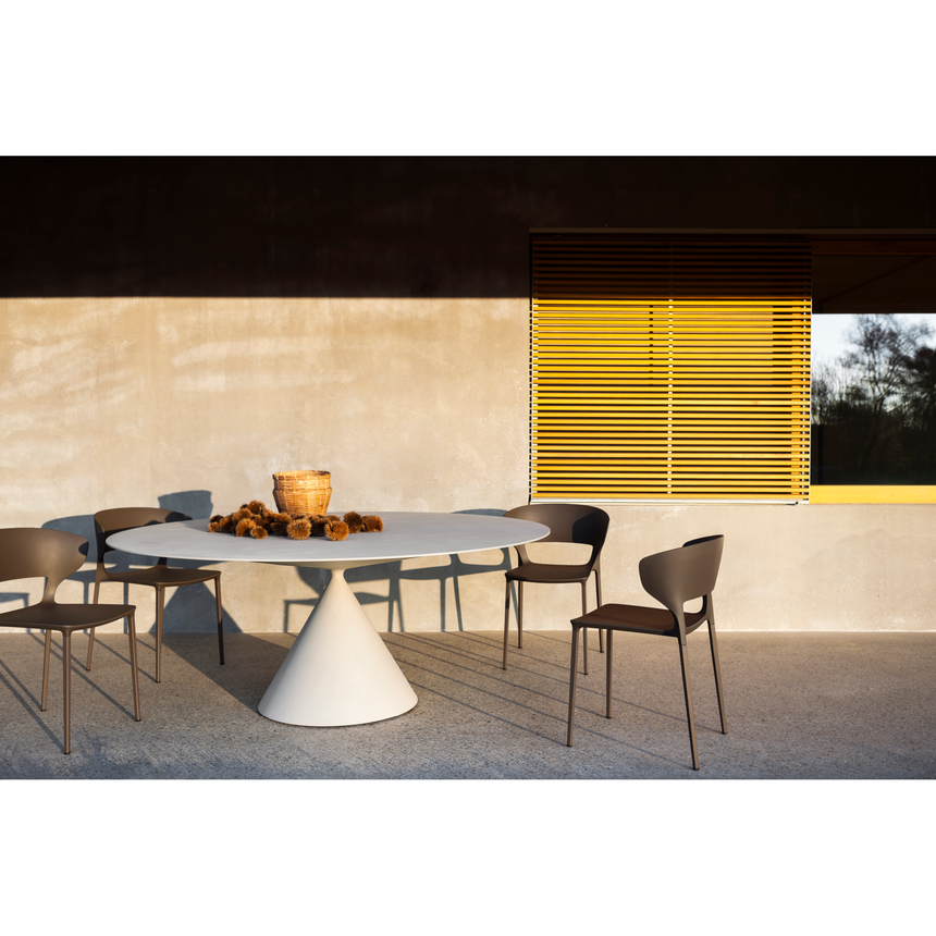 Ergonomic Stackable Outdoor Dining Chair | Desalto Koki | Italianfurniture.com