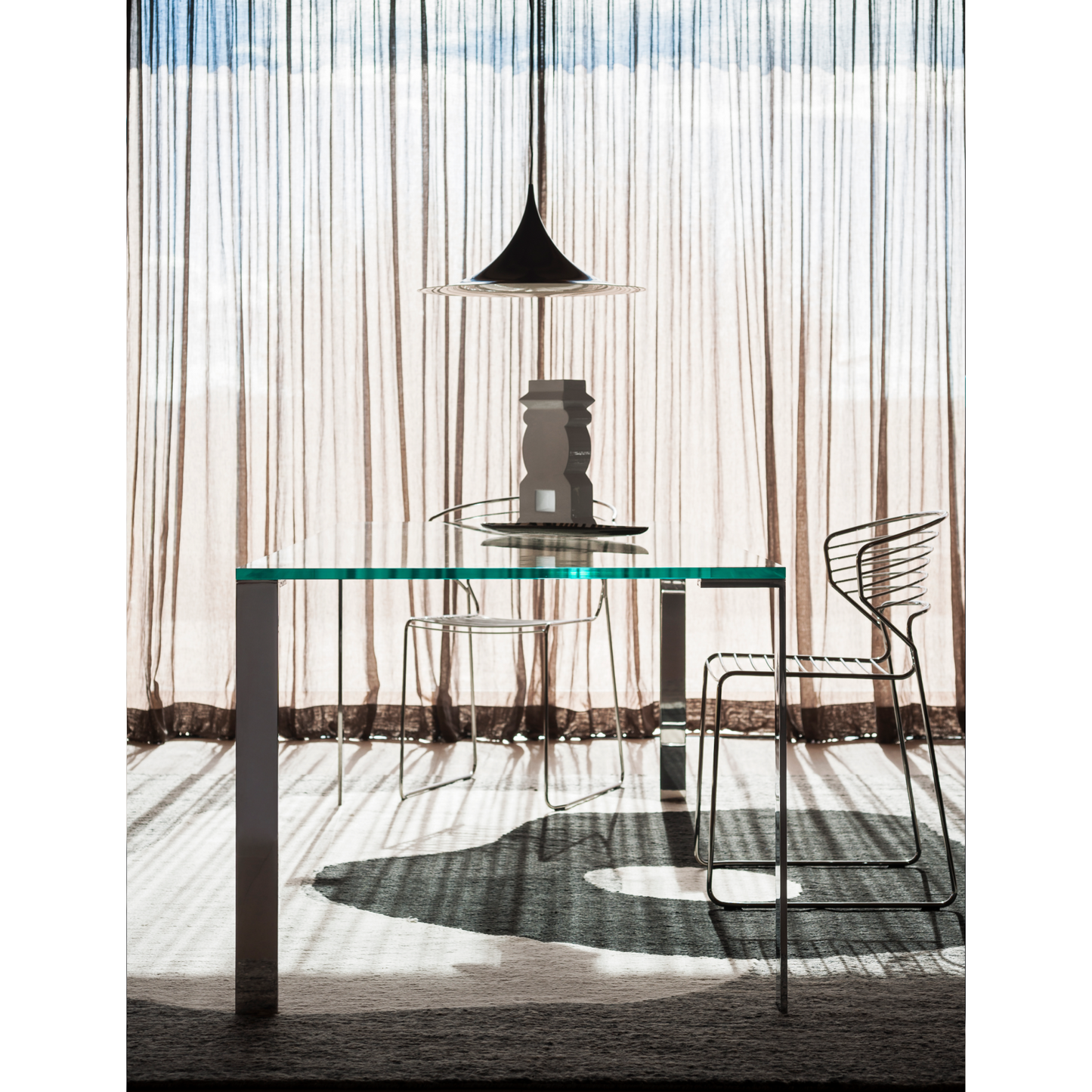 Contemporary Glass Top Low Table | Desalto Liko Glass | Italianfurniture.com